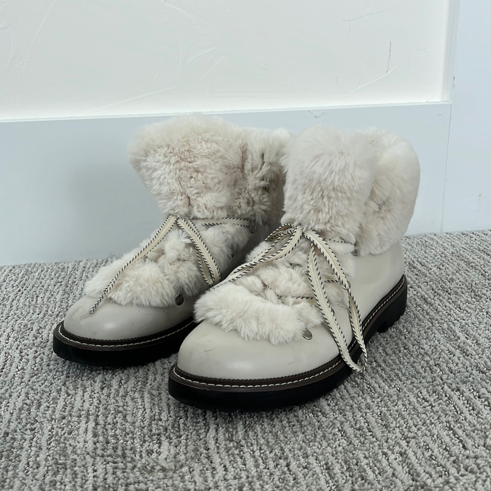 fuzzy cream winter boots, size 11